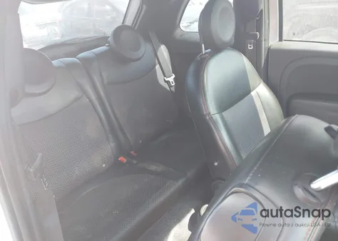 2013 Fiat 500E Battery Electric z USA, uszkodzony, nr VIN 3C3CFFGE1DT714152